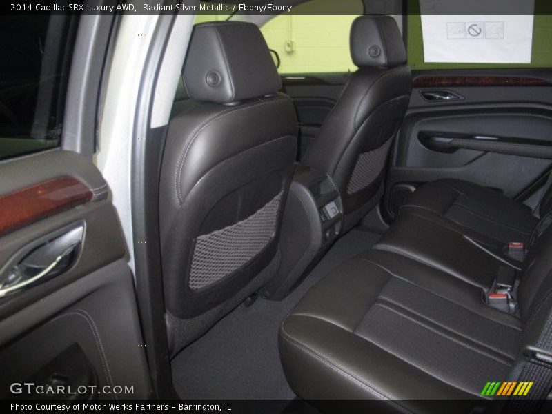 Radiant Silver Metallic / Ebony/Ebony 2014 Cadillac SRX Luxury AWD