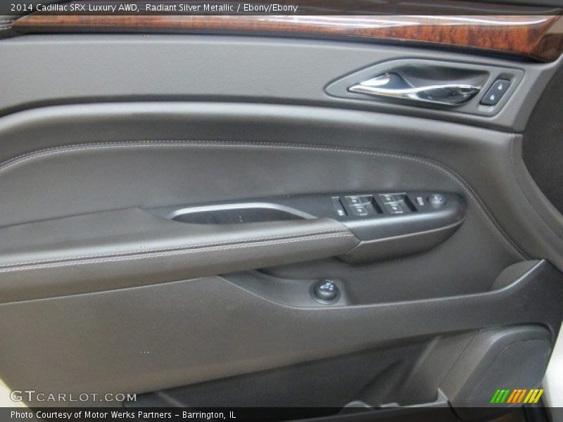 Radiant Silver Metallic / Ebony/Ebony 2014 Cadillac SRX Luxury AWD