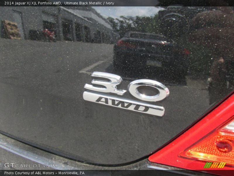 Ultimate Black Metallic / Ivory 2014 Jaguar XJ XJL Portfolio AWD