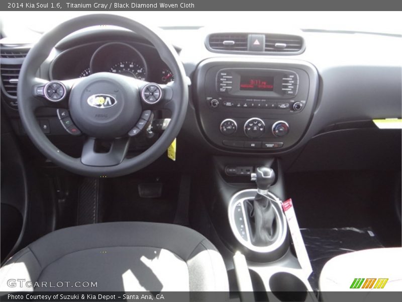Titanium Gray / Black Diamond Woven Cloth 2014 Kia Soul 1.6