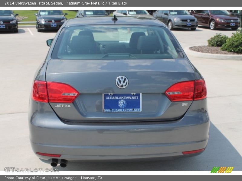 Platinum Gray Metallic / Titan Black 2014 Volkswagen Jetta SE Sedan