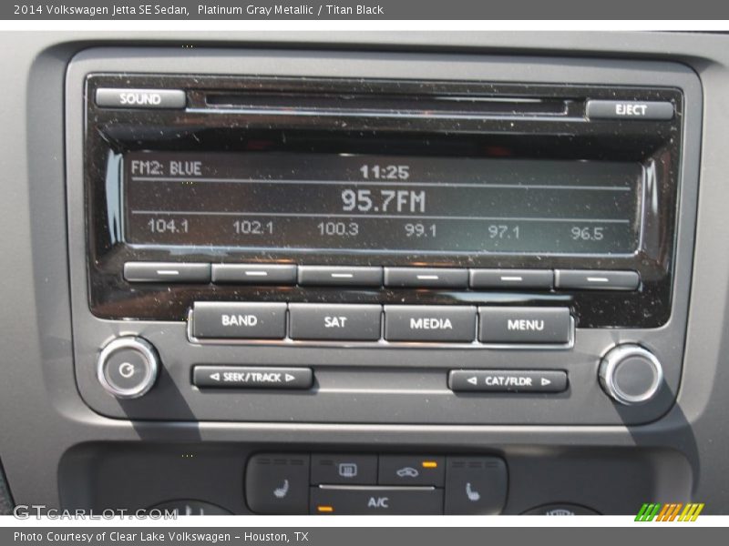 Platinum Gray Metallic / Titan Black 2014 Volkswagen Jetta SE Sedan