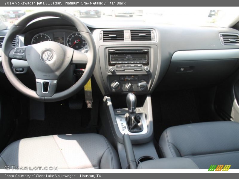 Platinum Gray Metallic / Titan Black 2014 Volkswagen Jetta SE Sedan