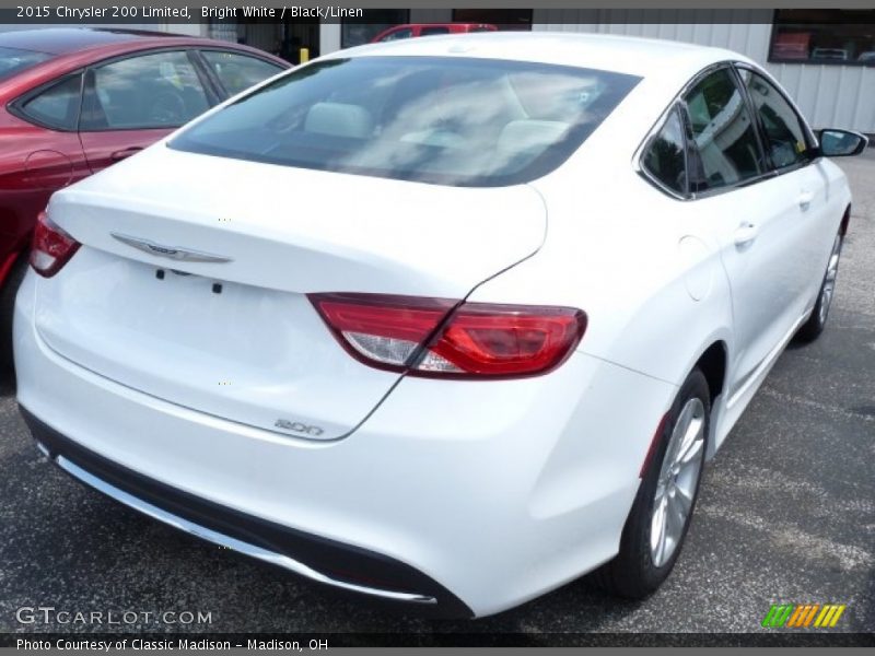 Bright White / Black/Linen 2015 Chrysler 200 Limited