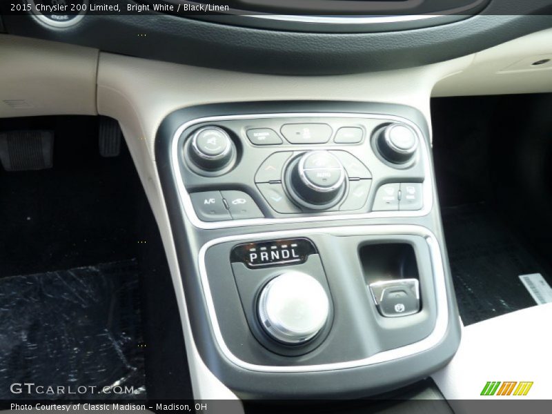Bright White / Black/Linen 2015 Chrysler 200 Limited