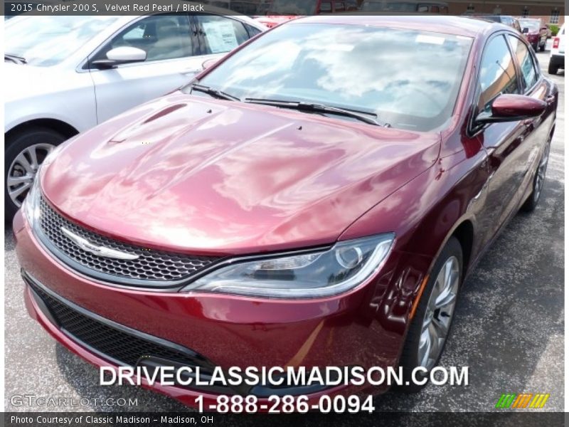 Velvet Red Pearl / Black 2015 Chrysler 200 S