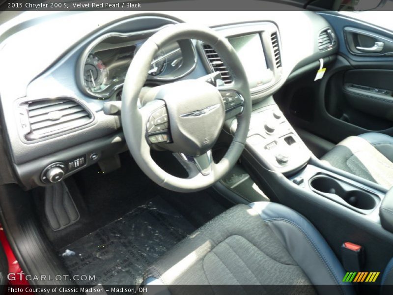 Velvet Red Pearl / Black 2015 Chrysler 200 S