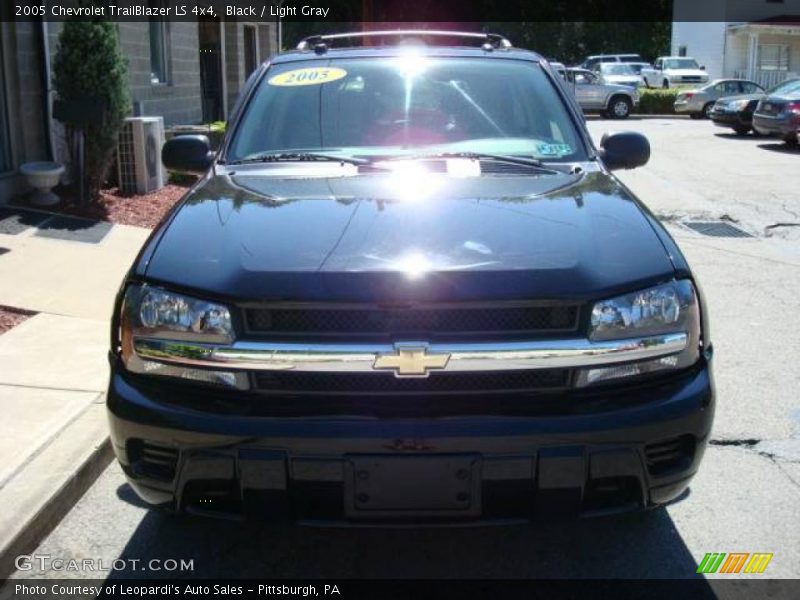 Black / Light Gray 2005 Chevrolet TrailBlazer LS 4x4
