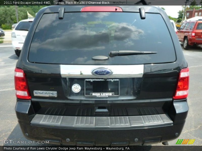 Tuxedo Black Metallic / Charcoal Black 2011 Ford Escape Limited 4WD