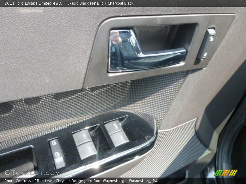 Tuxedo Black Metallic / Charcoal Black 2011 Ford Escape Limited 4WD