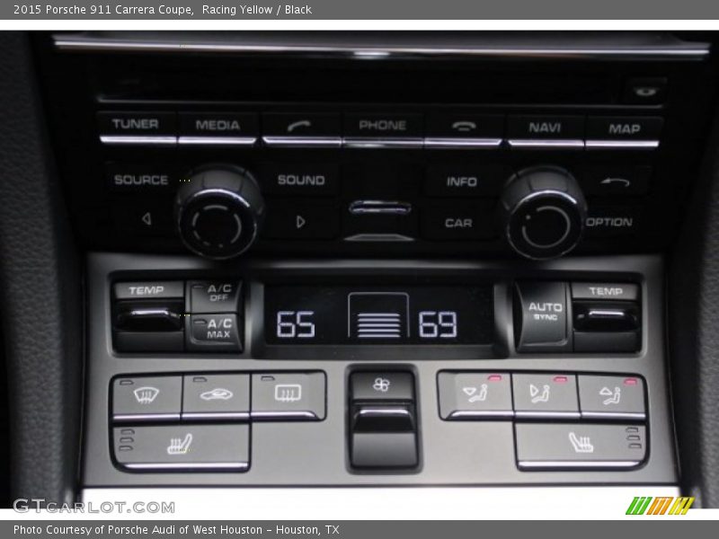 Controls of 2015 911 Carrera Coupe