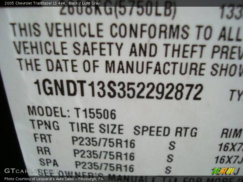 Black / Light Gray 2005 Chevrolet TrailBlazer LS 4x4