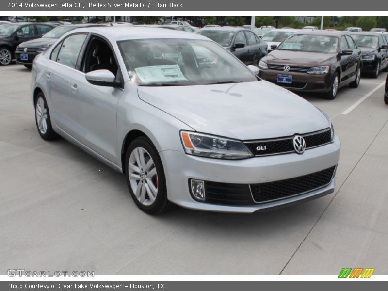 Front 3/4 View of 2014 Jetta GLI