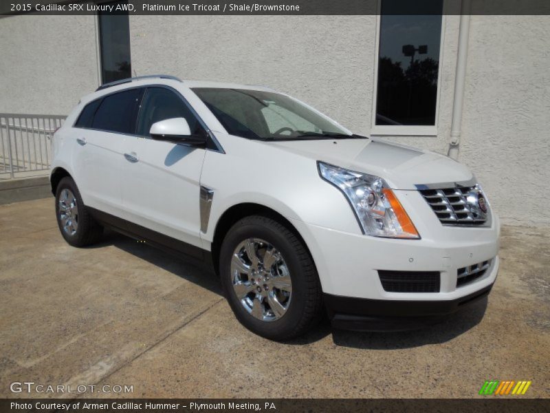Front 3/4 View of 2015 SRX Luxury AWD