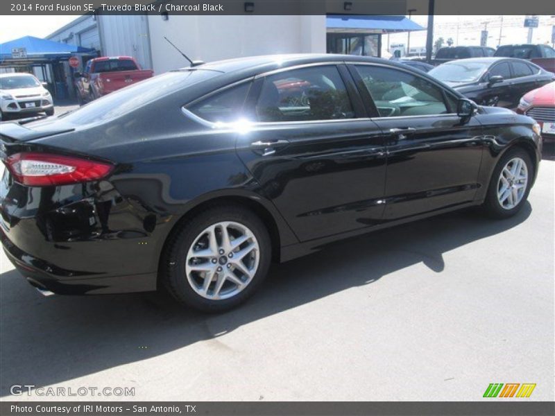 Tuxedo Black / Charcoal Black 2014 Ford Fusion SE