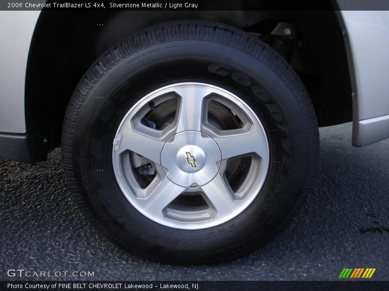 Silverstone Metallic / Light Gray 2006 Chevrolet TrailBlazer LS 4x4