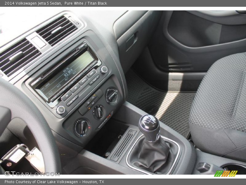 Pure White / Titan Black 2014 Volkswagen Jetta S Sedan