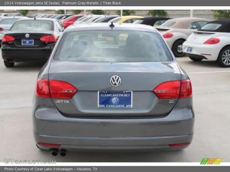 Platinum Gray Metallic / Titan Black 2014 Volkswagen Jetta SE Sedan