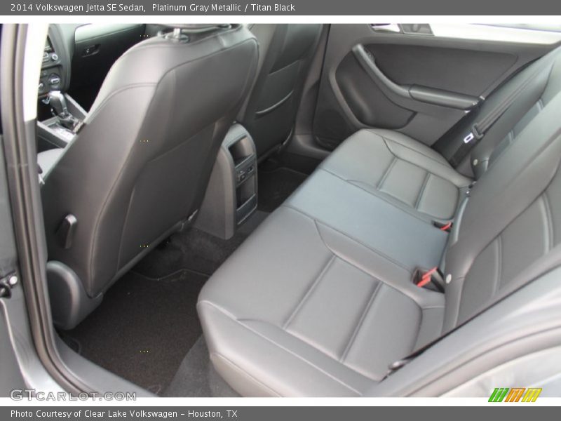 Platinum Gray Metallic / Titan Black 2014 Volkswagen Jetta SE Sedan