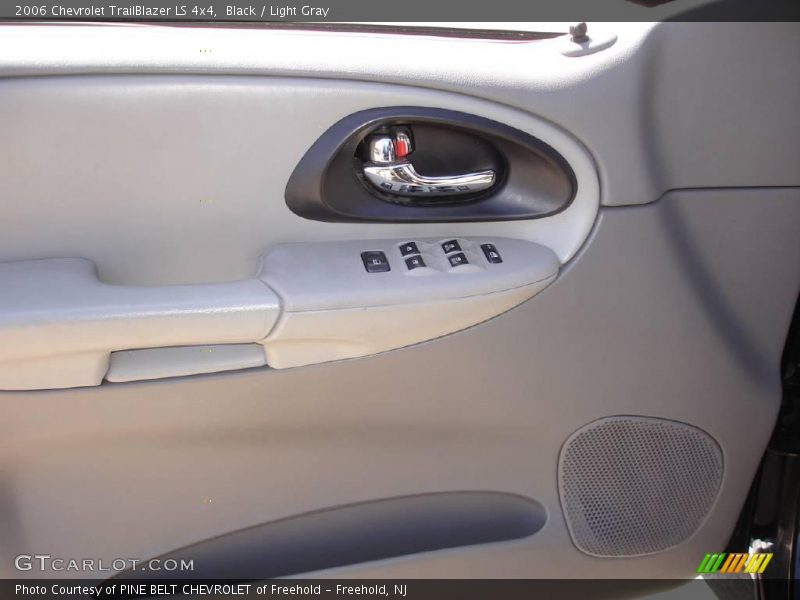 Black / Light Gray 2006 Chevrolet TrailBlazer LS 4x4