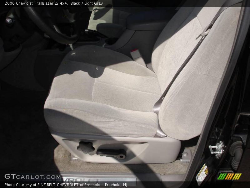 Black / Light Gray 2006 Chevrolet TrailBlazer LS 4x4