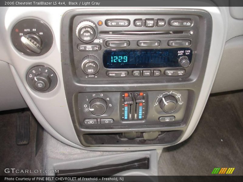 Black / Light Gray 2006 Chevrolet TrailBlazer LS 4x4