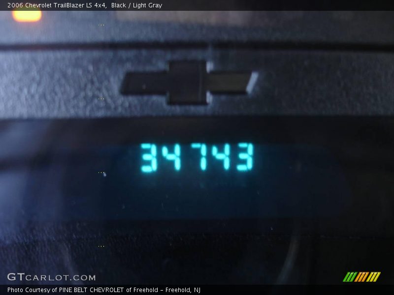 Black / Light Gray 2006 Chevrolet TrailBlazer LS 4x4