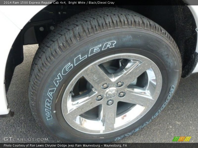 Bright White / Black/Diesel Gray 2014 Ram 1500 Express Regular Cab 4x4