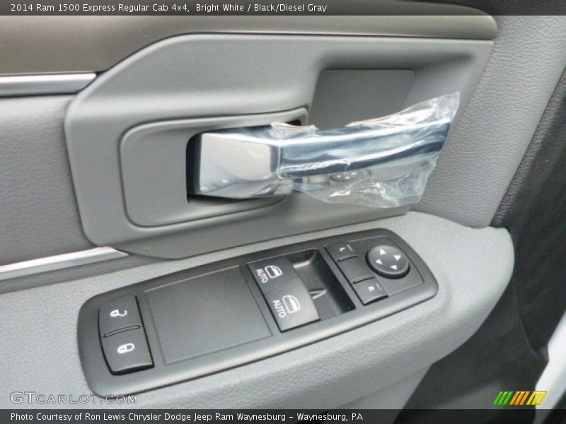 Bright White / Black/Diesel Gray 2014 Ram 1500 Express Regular Cab 4x4