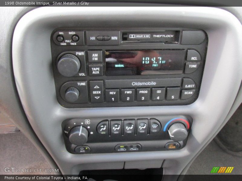 Silver Metallic / Gray 1998 Oldsmobile Intrigue