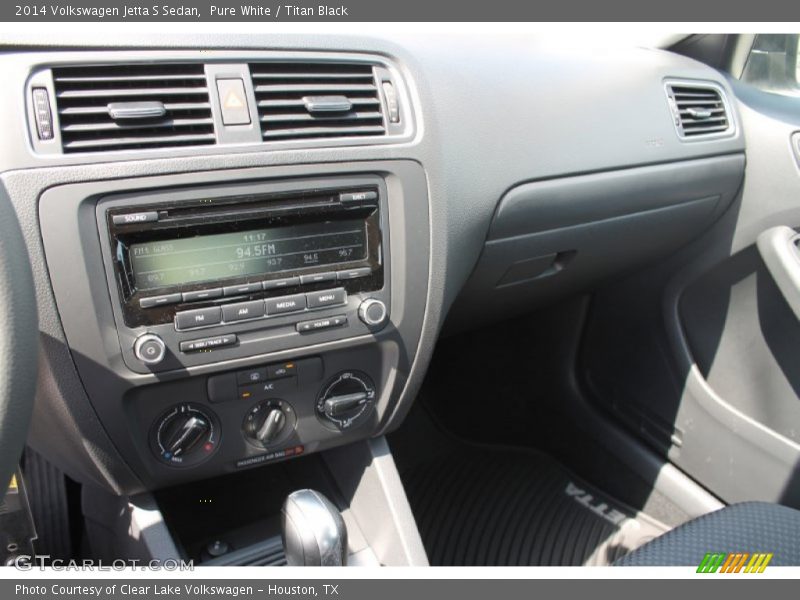 Pure White / Titan Black 2014 Volkswagen Jetta S Sedan