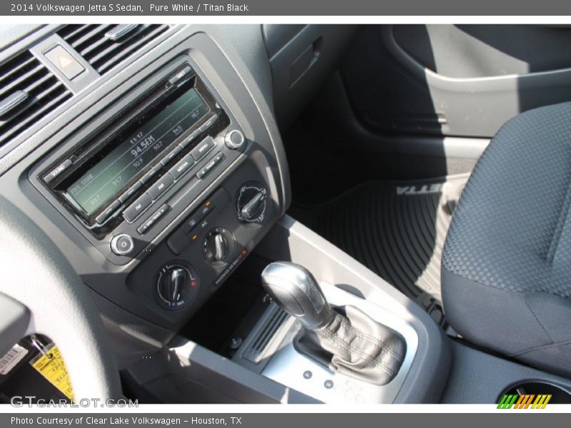 Pure White / Titan Black 2014 Volkswagen Jetta S Sedan