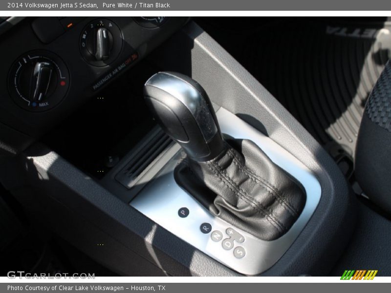 Pure White / Titan Black 2014 Volkswagen Jetta S Sedan