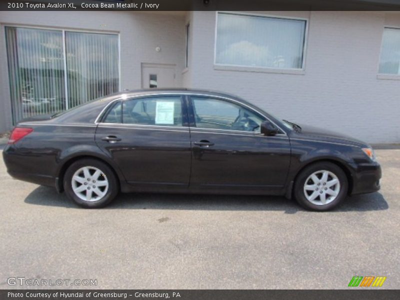 Cocoa Bean Metallic / Ivory 2010 Toyota Avalon XL