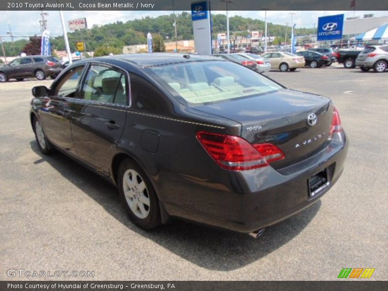 Cocoa Bean Metallic / Ivory 2010 Toyota Avalon XL