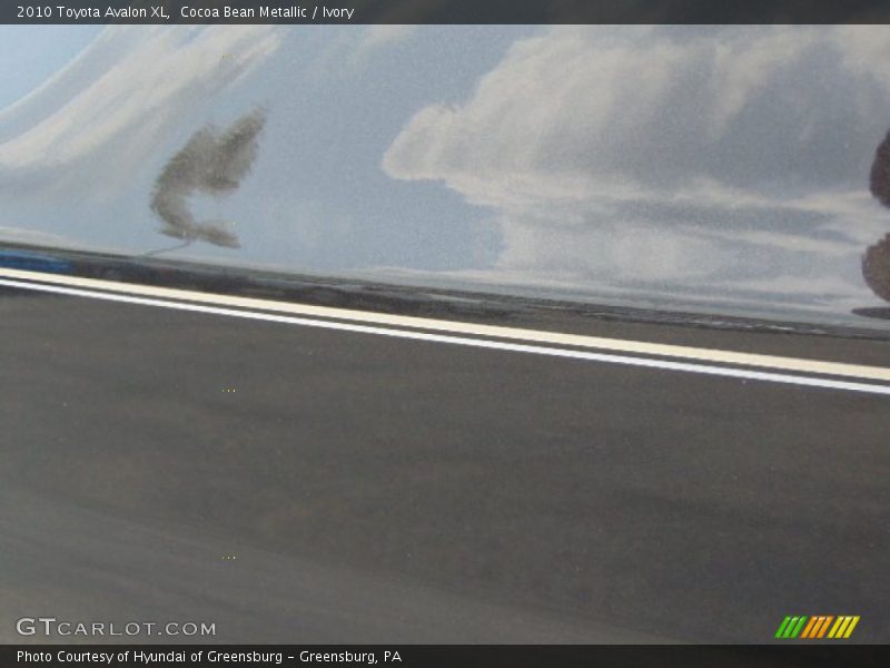 Cocoa Bean Metallic / Ivory 2010 Toyota Avalon XL