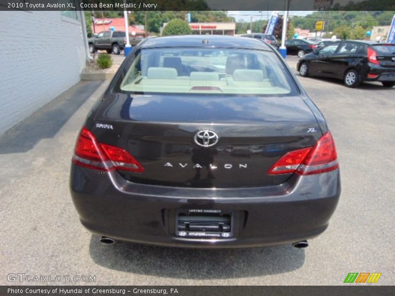 Cocoa Bean Metallic / Ivory 2010 Toyota Avalon XL