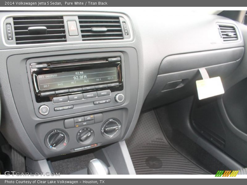 Pure White / Titan Black 2014 Volkswagen Jetta S Sedan