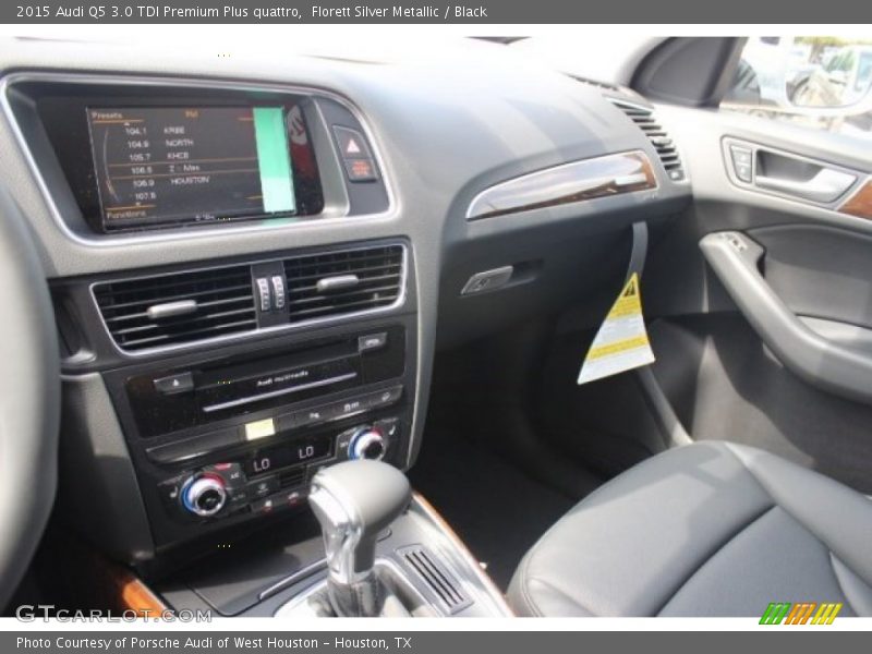 Florett Silver Metallic / Black 2015 Audi Q5 3.0 TDI Premium Plus quattro