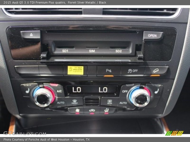 Florett Silver Metallic / Black 2015 Audi Q5 3.0 TDI Premium Plus quattro