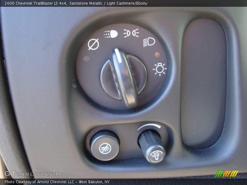 Sandstone Metallic / Light Cashmere/Ebony 2006 Chevrolet TrailBlazer LS 4x4