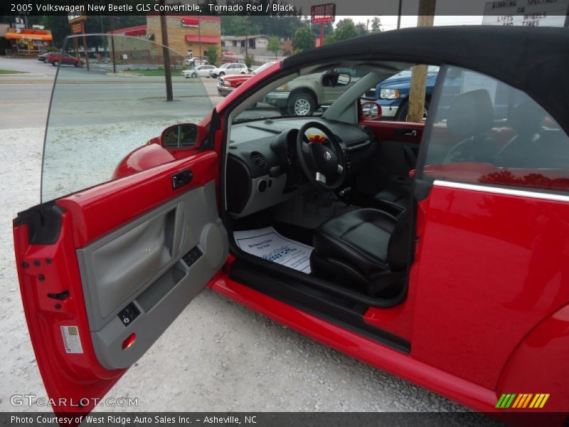 Tornado Red / Black 2005 Volkswagen New Beetle GLS Convertible