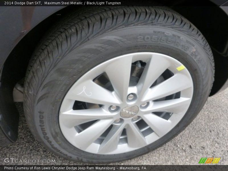 Maximum Steel Metallic / Black/Light Tungsten 2014 Dodge Dart SXT