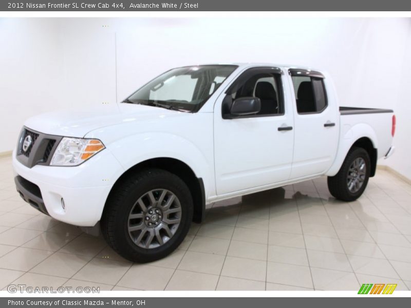 Avalanche White / Steel 2012 Nissan Frontier SL Crew Cab 4x4