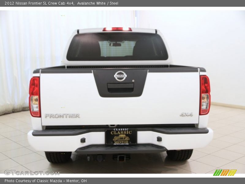 Avalanche White / Steel 2012 Nissan Frontier SL Crew Cab 4x4