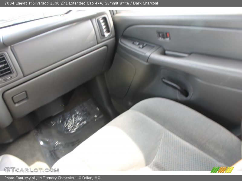 Summit White / Dark Charcoal 2004 Chevrolet Silverado 1500 Z71 Extended Cab 4x4