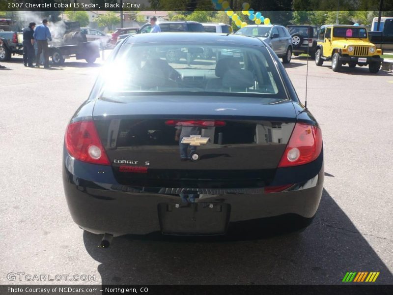 Black / Gray 2007 Chevrolet Cobalt LS Sedan