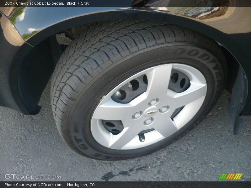 Black / Gray 2007 Chevrolet Cobalt LS Sedan