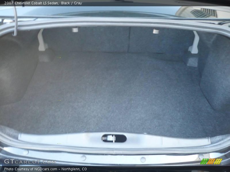 Black / Gray 2007 Chevrolet Cobalt LS Sedan