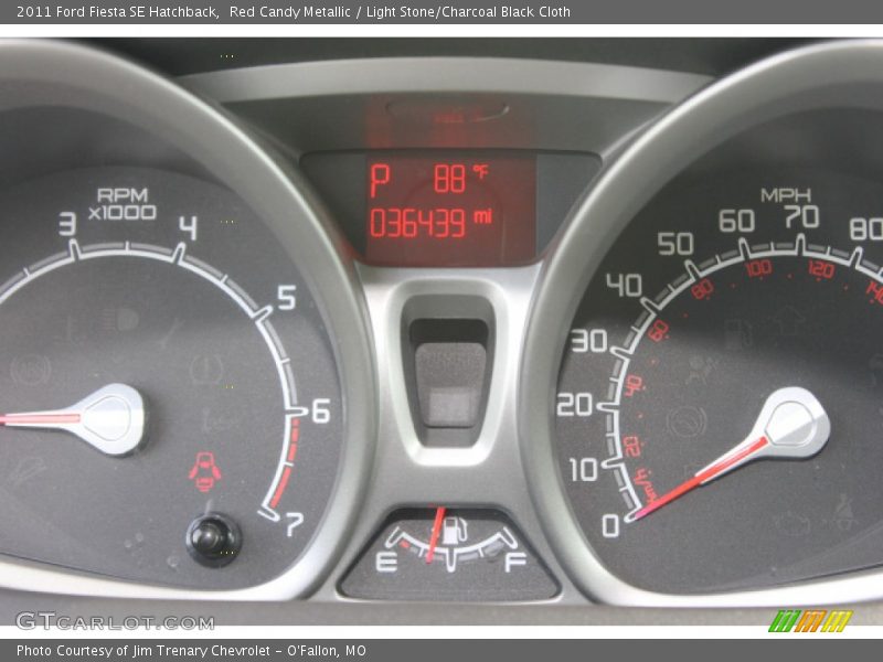 Red Candy Metallic / Light Stone/Charcoal Black Cloth 2011 Ford Fiesta SE Hatchback
